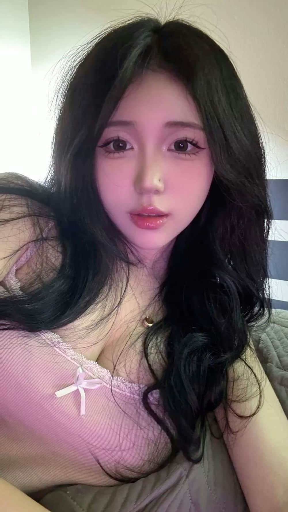 Ảnh gái xinh thần thái cuốn hút