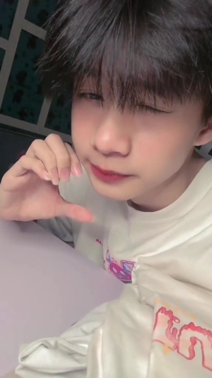 Ảnh trai đẹp k9 nổi