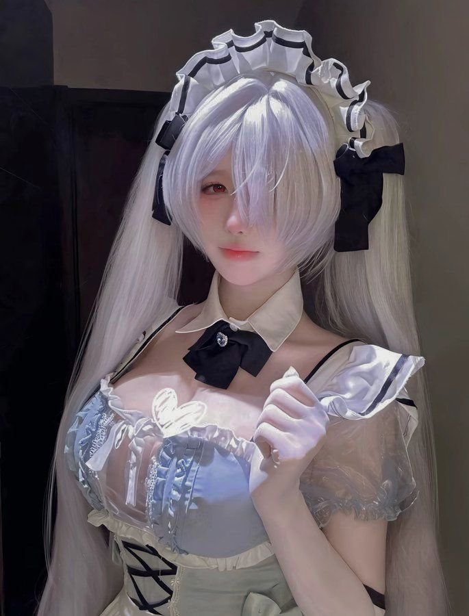 Gái đẹp cosplay nhìn thích