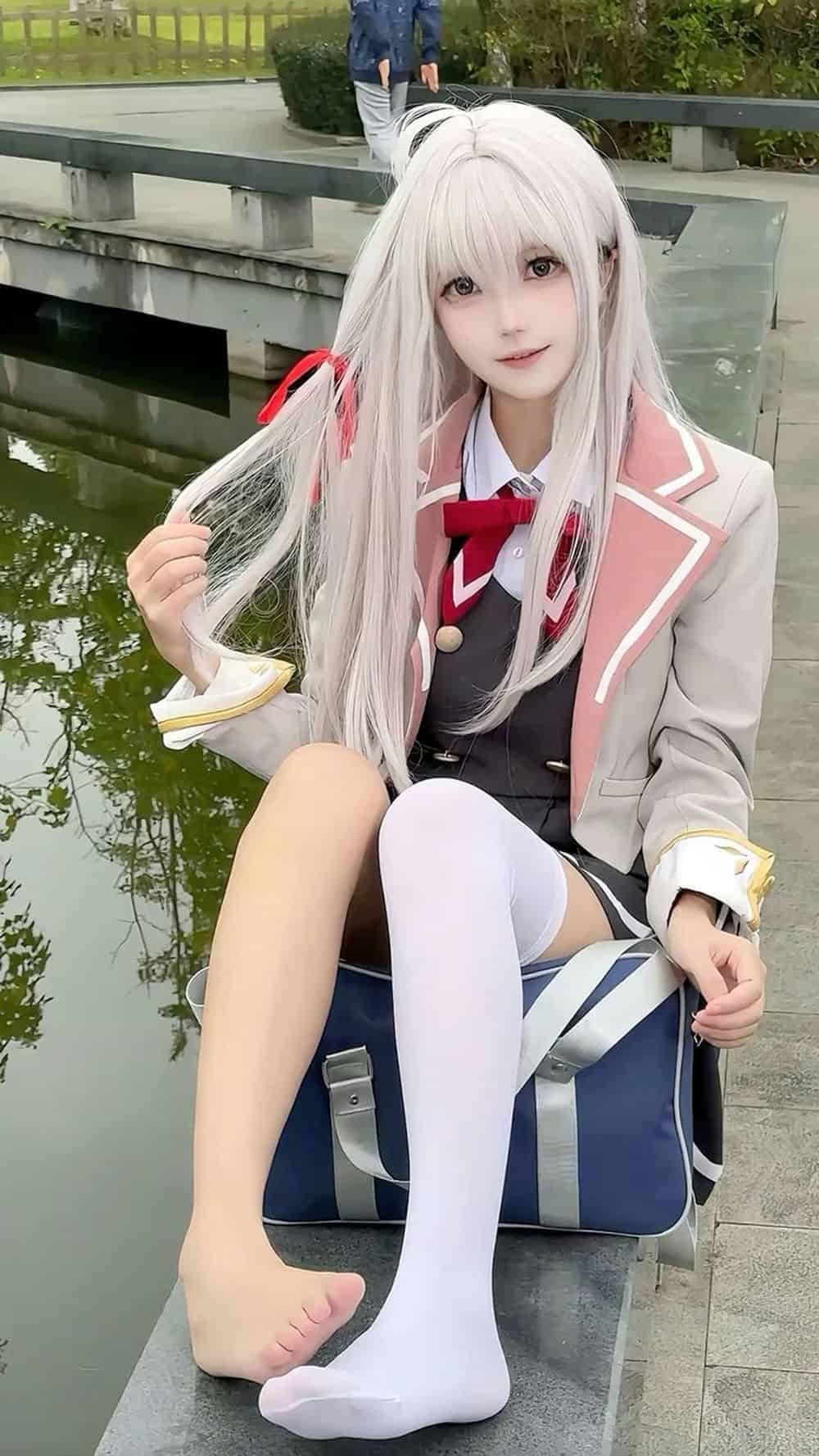 Gái xinh cosplay ma mị huyền bí