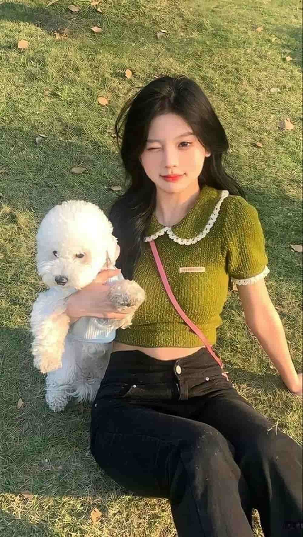 Gái xinh cute cười tươi