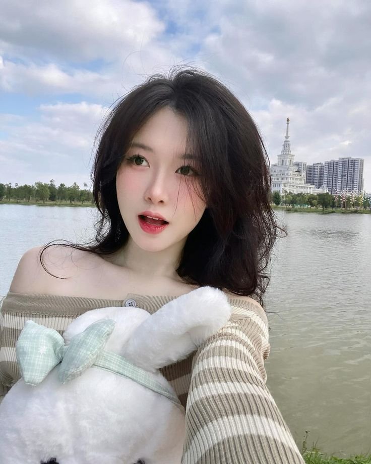 Gái xinh phối đồ pinky