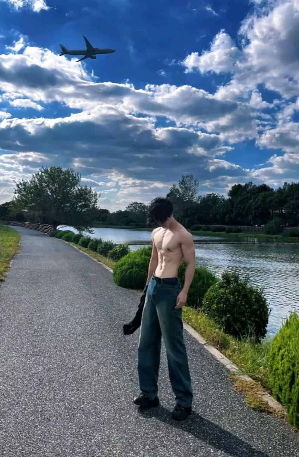 Hình trai đẹp che mặt