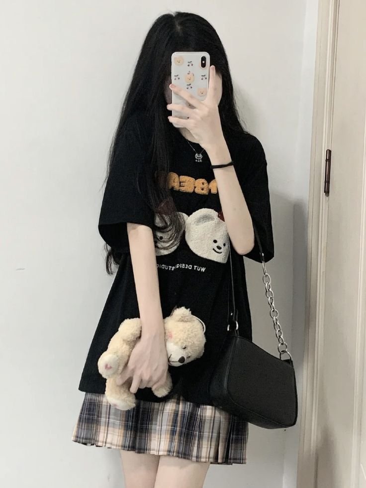 Hot girl xinh che mặt