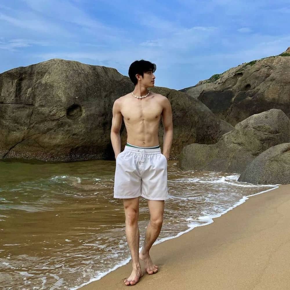 Trai đẹp sáu múi hút