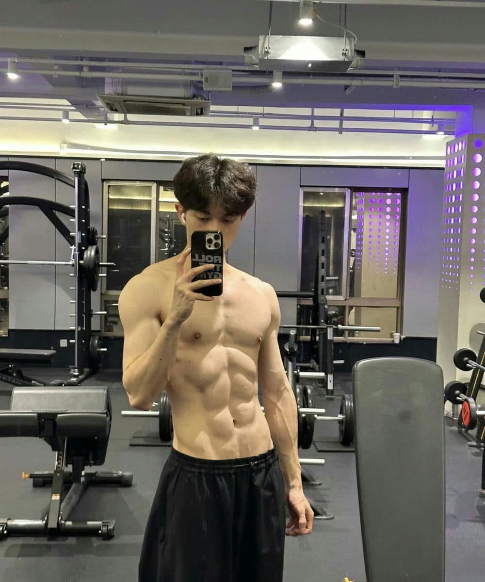 Trai đẹp sáu múi khỏe