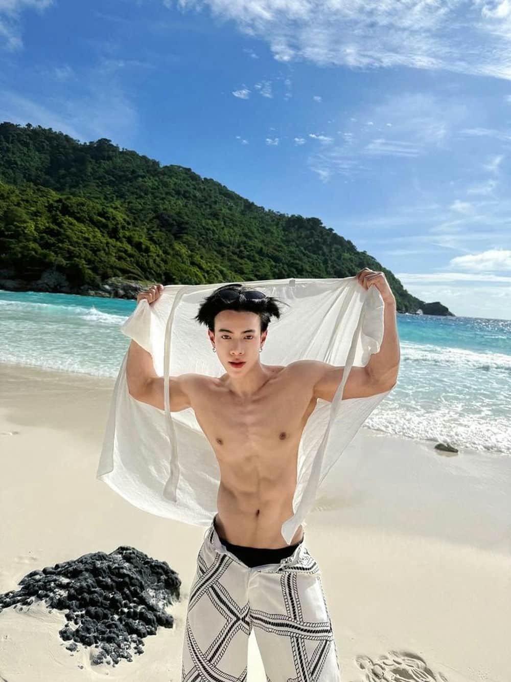 Trai đẹp sáu múi mạnh