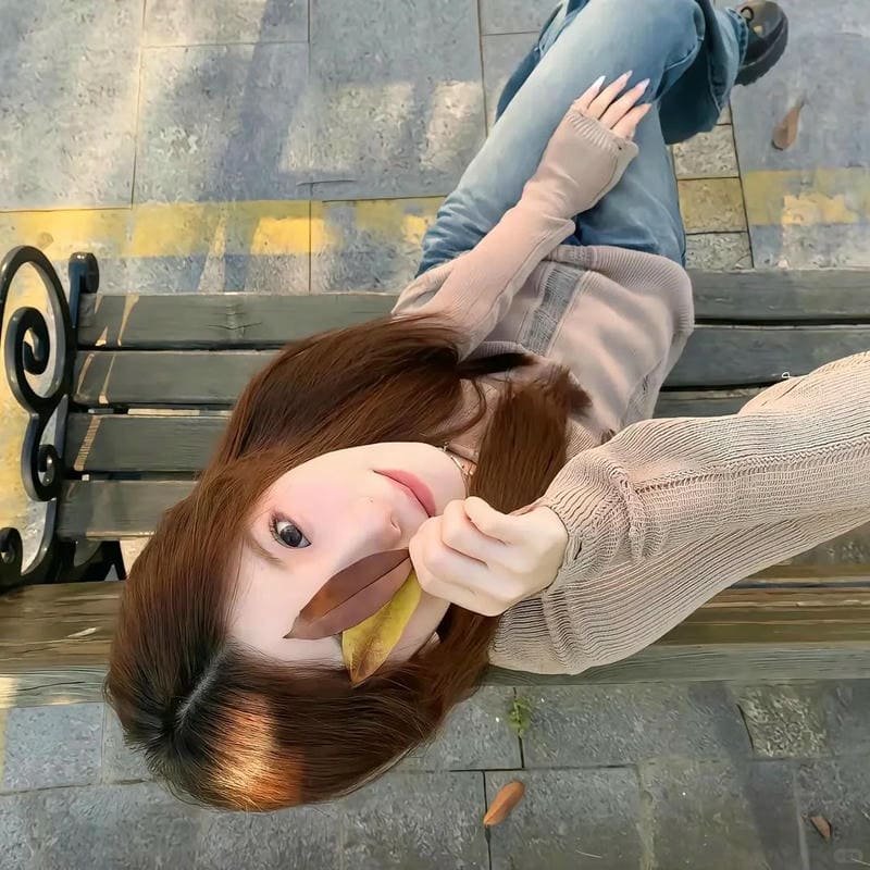 ảnh che mặt ánh nhìn cuốn hút