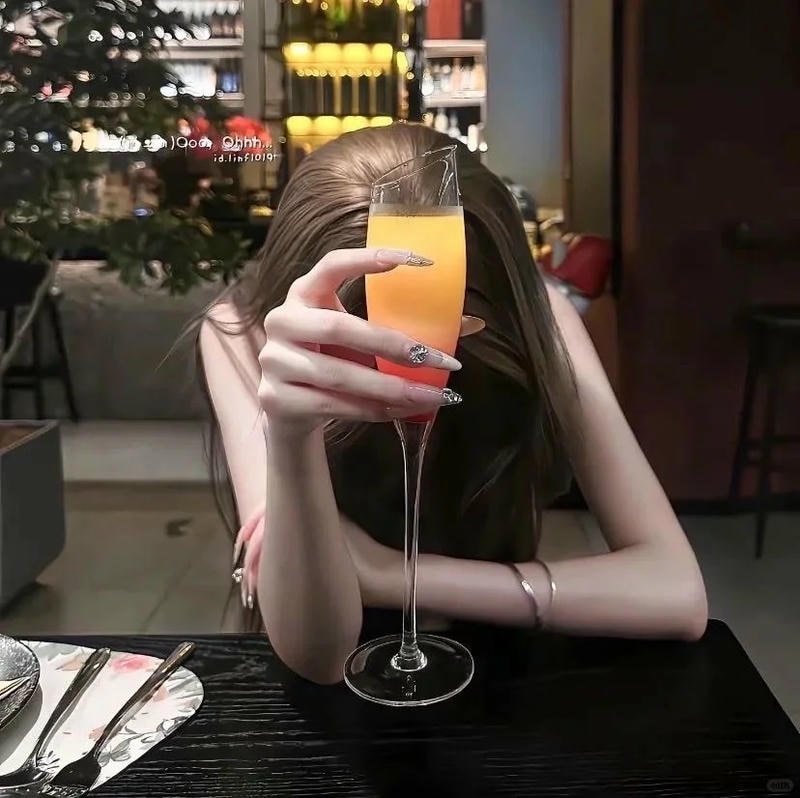 ảnh che mặt che mặt quyến rũ