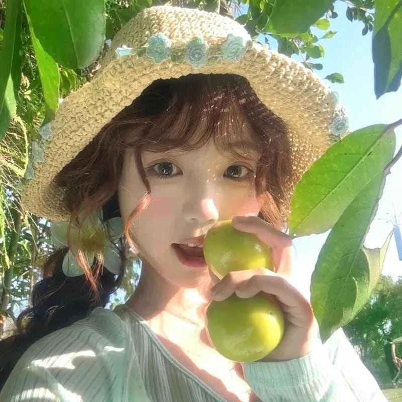 ảnh gái cute che mặt