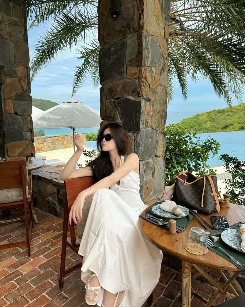ảnh gái mặc váy