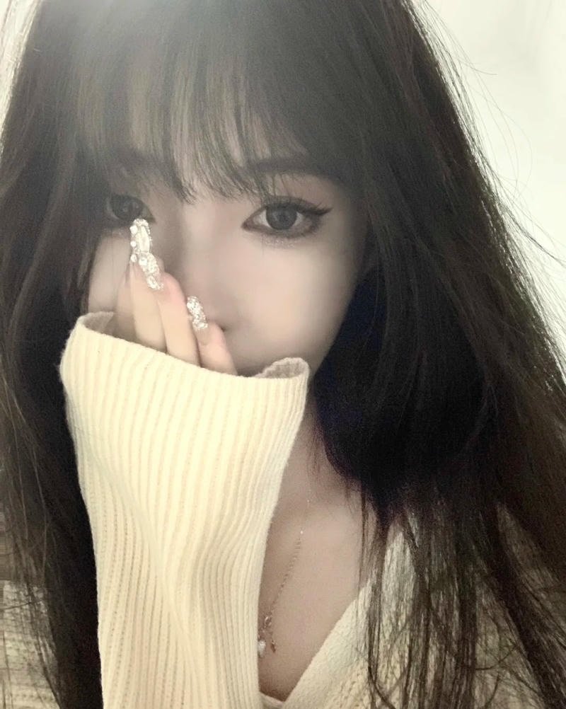 ảnh gái xinh che mặt