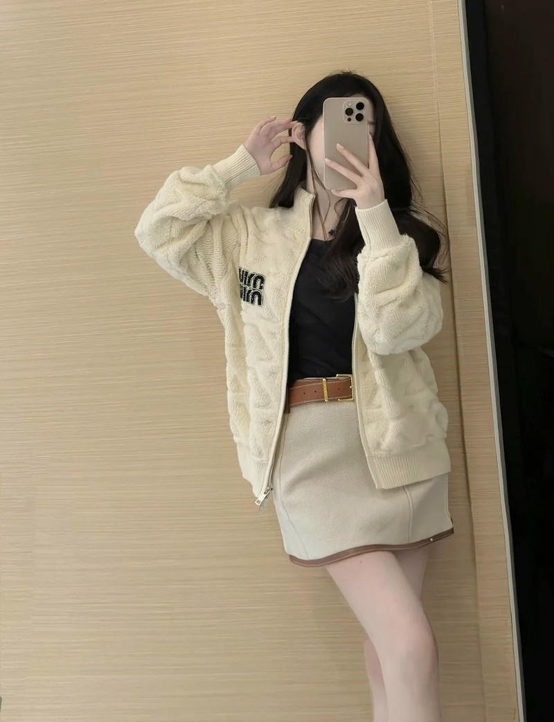 ảnh gái xinh che mặt cá tính