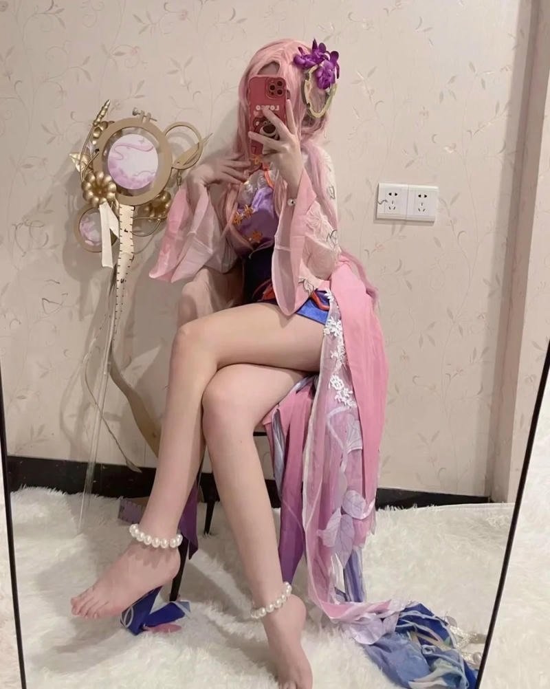 ảnh gái xinh cosplay hút mắt