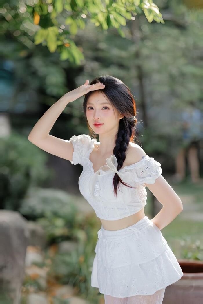 ảnh gái xinh mặc váy cute