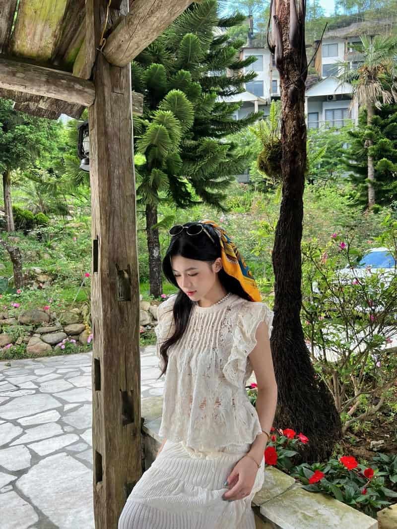 ảnh gái xinh mặc váy trắng