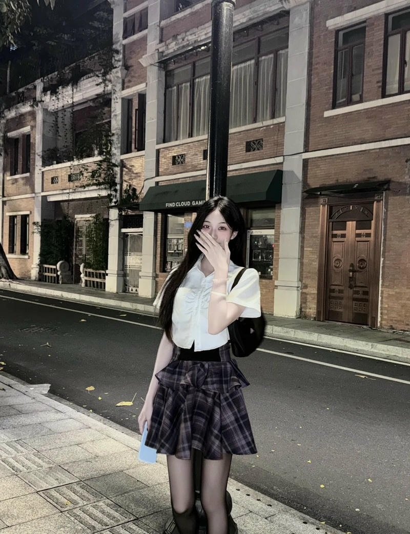 ảnh gái xinh mặt kín