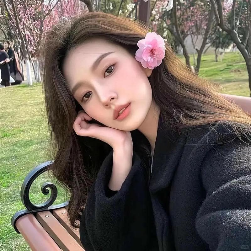 ảnh gái xinh tóc dài trẻ trung