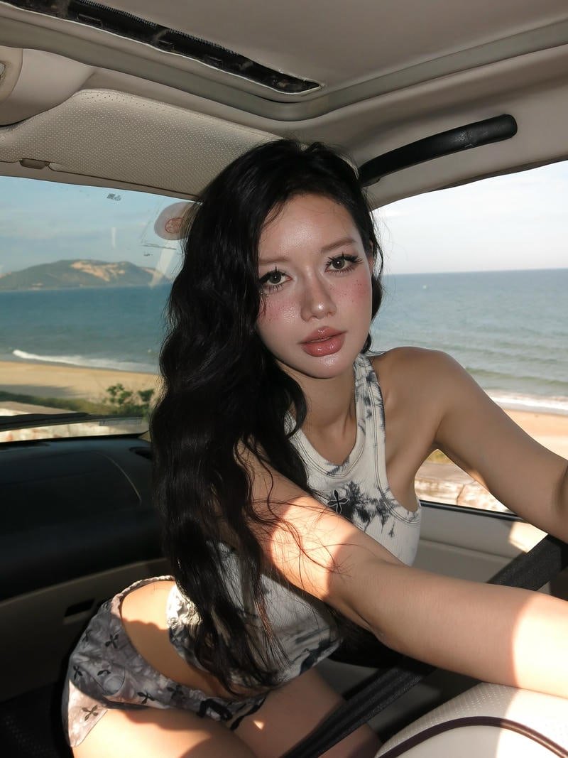 ảnh gái xinh tóc dài tự tin