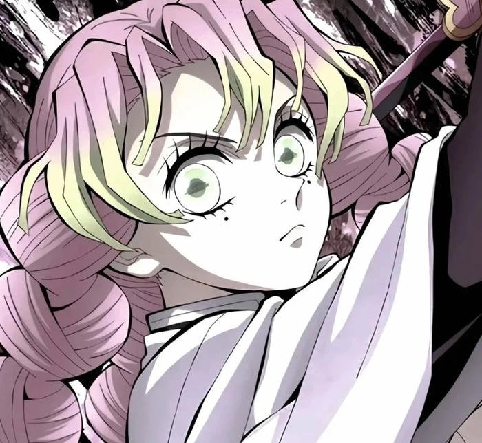 ảnh mitsuri trong cuộc đối đầu