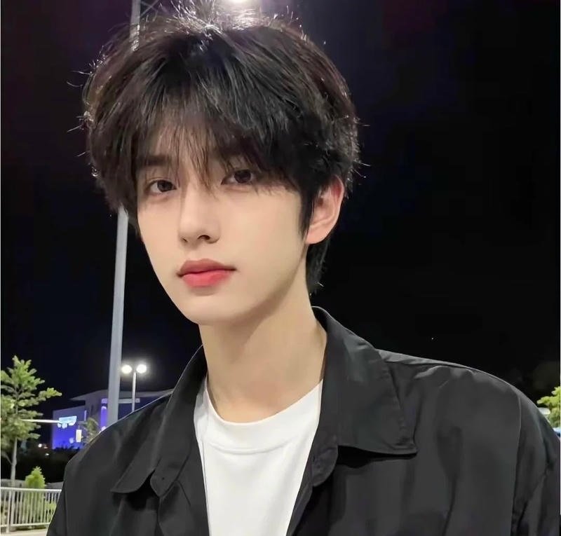 ảnh trai đẹp k9 phong độ