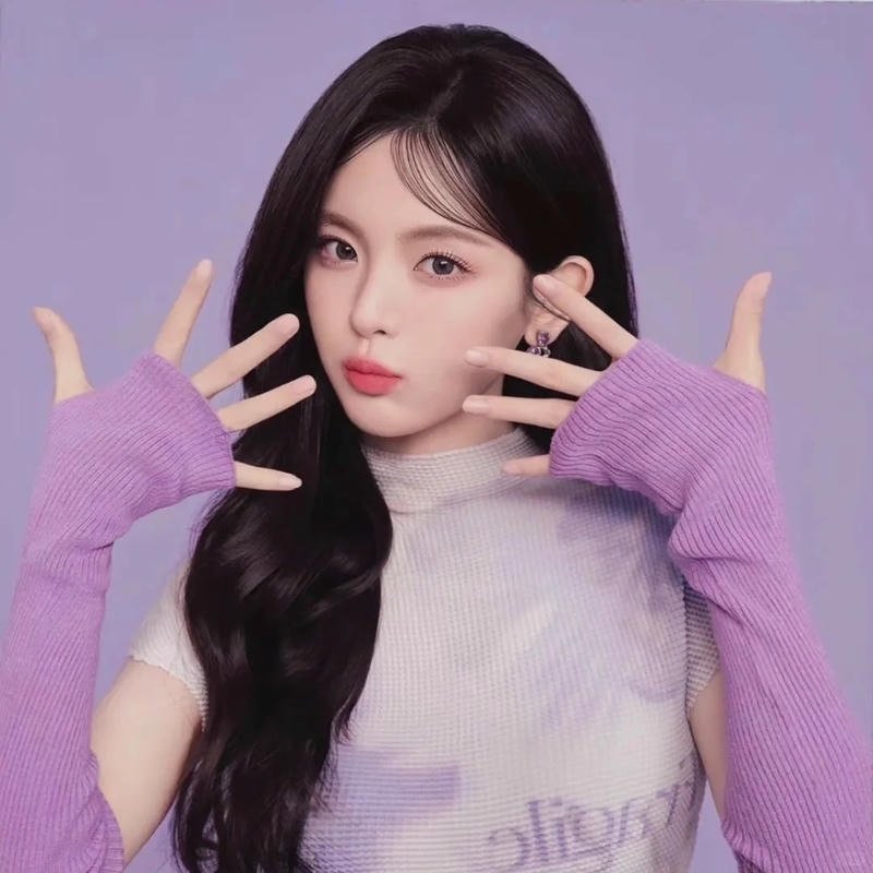 gái trung quốc tạo dáng cute