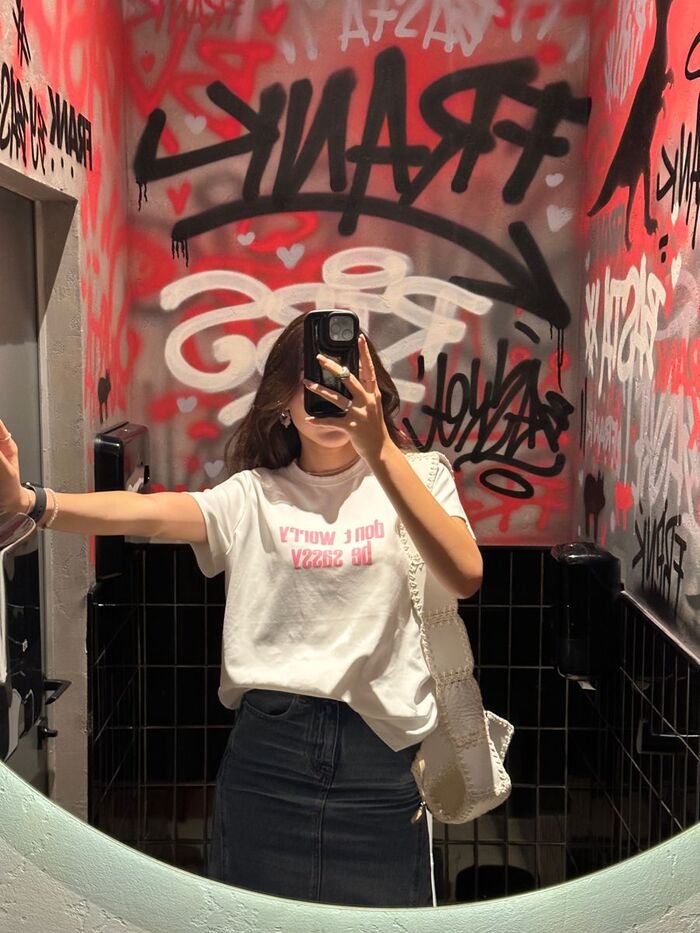 gái xinh che mặt cute đẹp