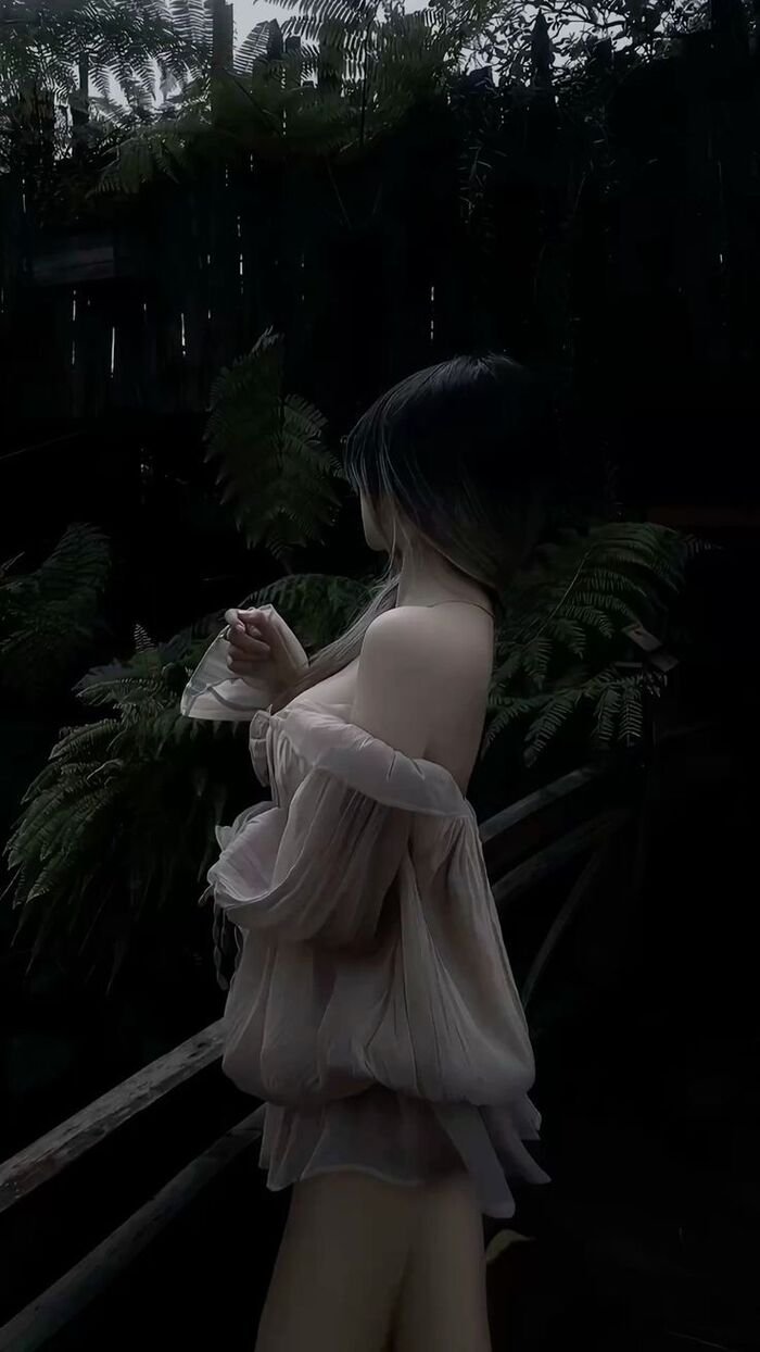 gái xinh che mặt ngầu