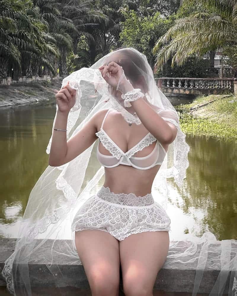 gái xinh cosplay bổ mắt hiện đại