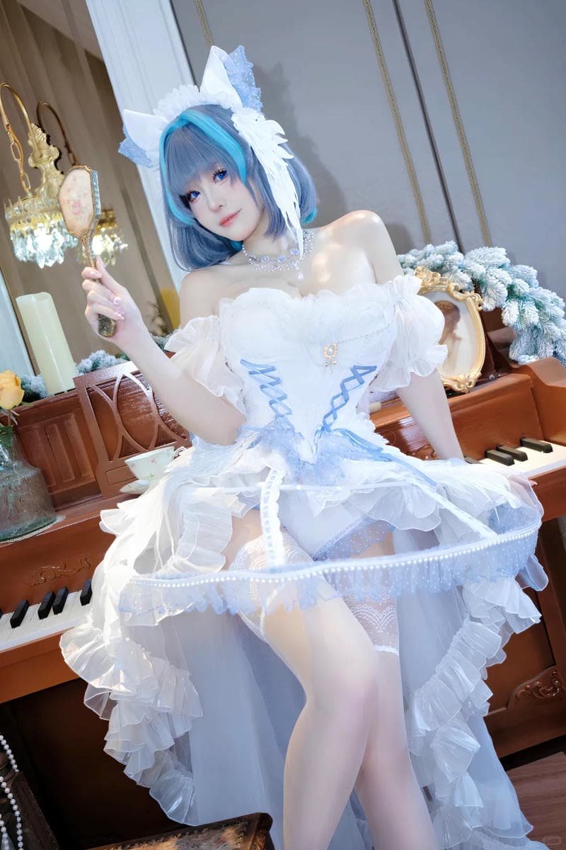gái xinh cosplay dịu dàng