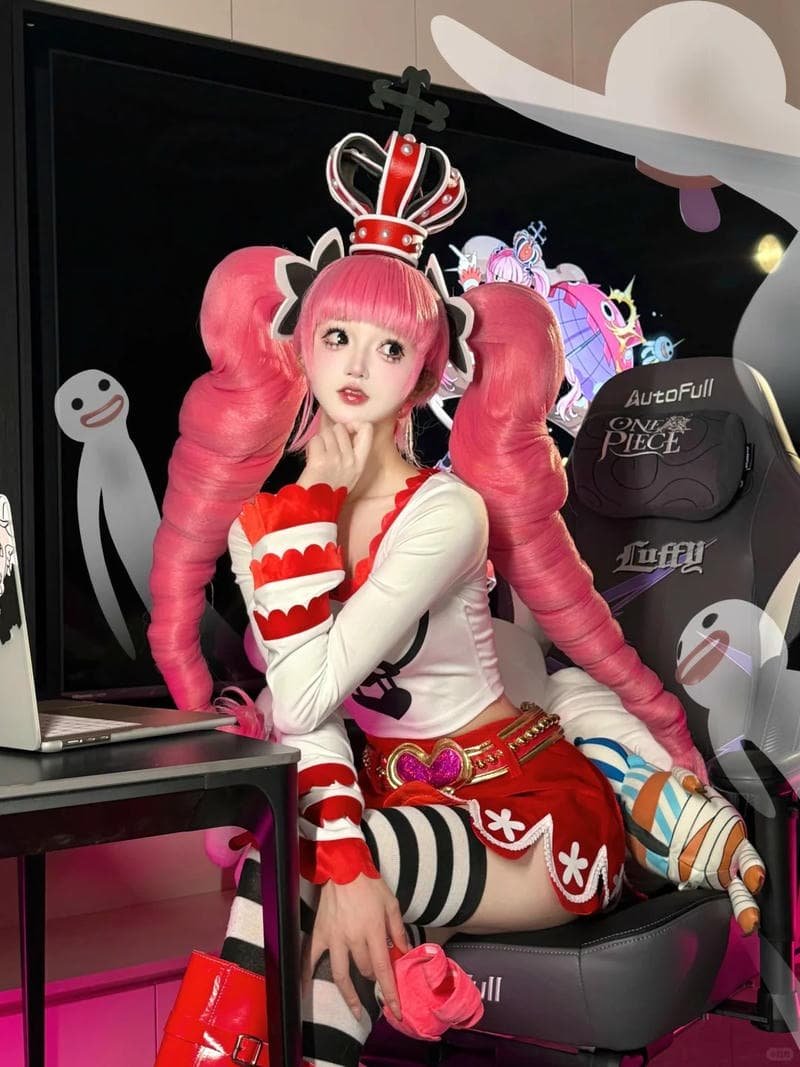 gái xinh cosplay màu sắc