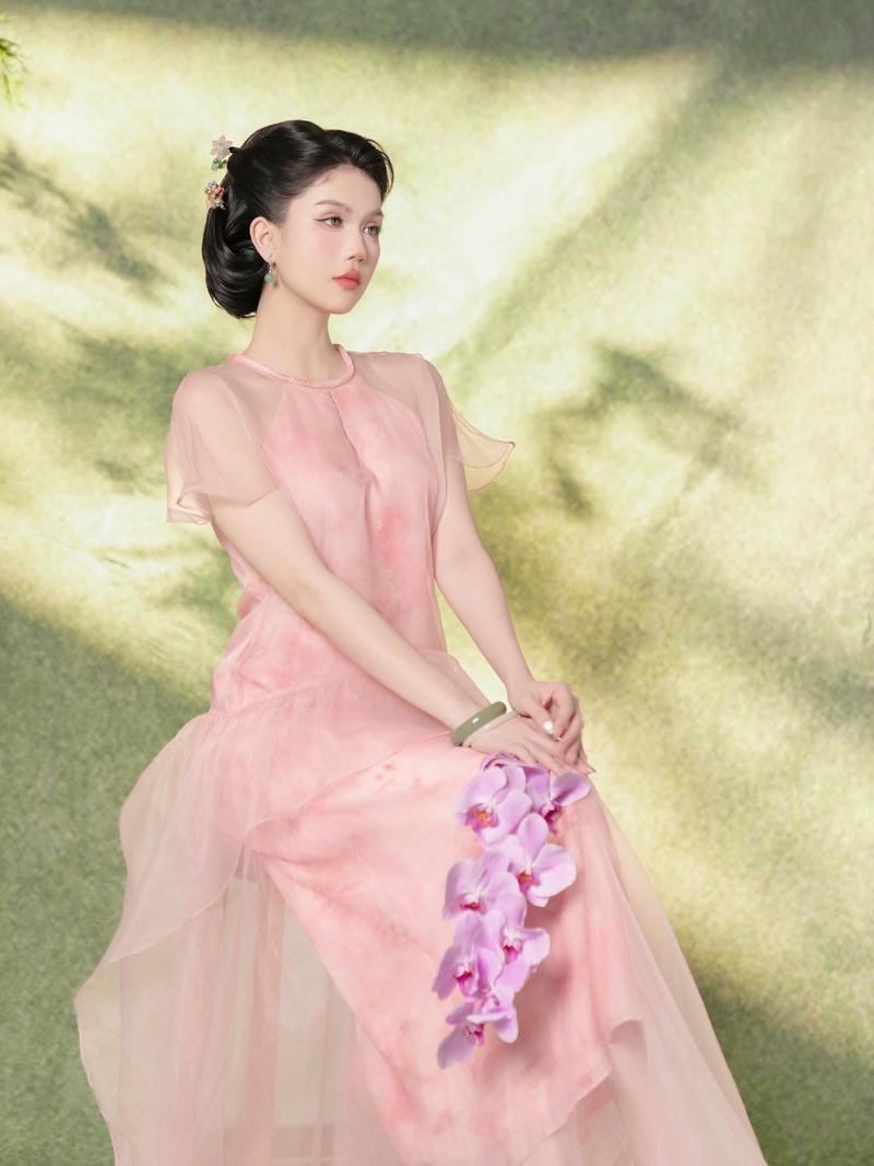 gái xinh mặc pinky