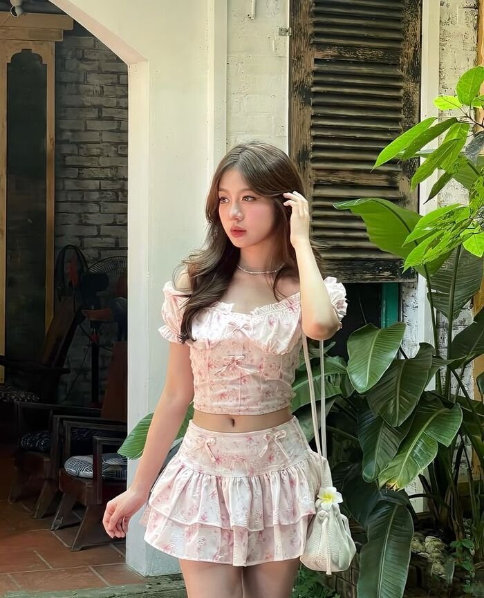 gái xinh mặc pinky cute