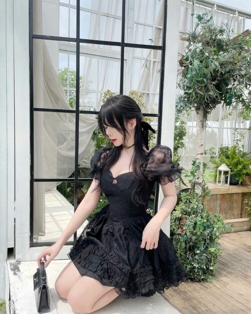 gái xinh mặc váy
