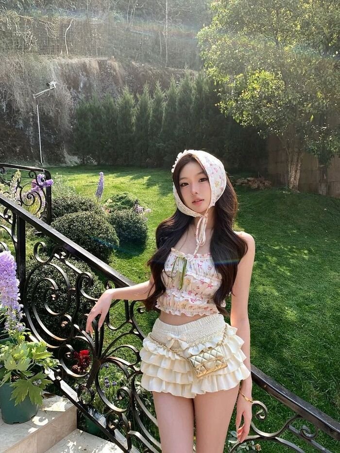 gái xinh mặc váy hd