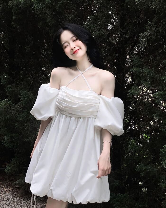 gái xinh mặc váy