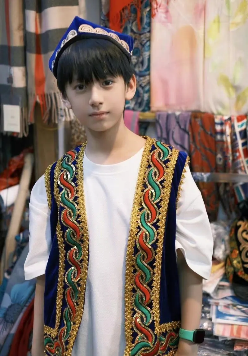 hinh anh trai dep 10 tuoi dang yeu