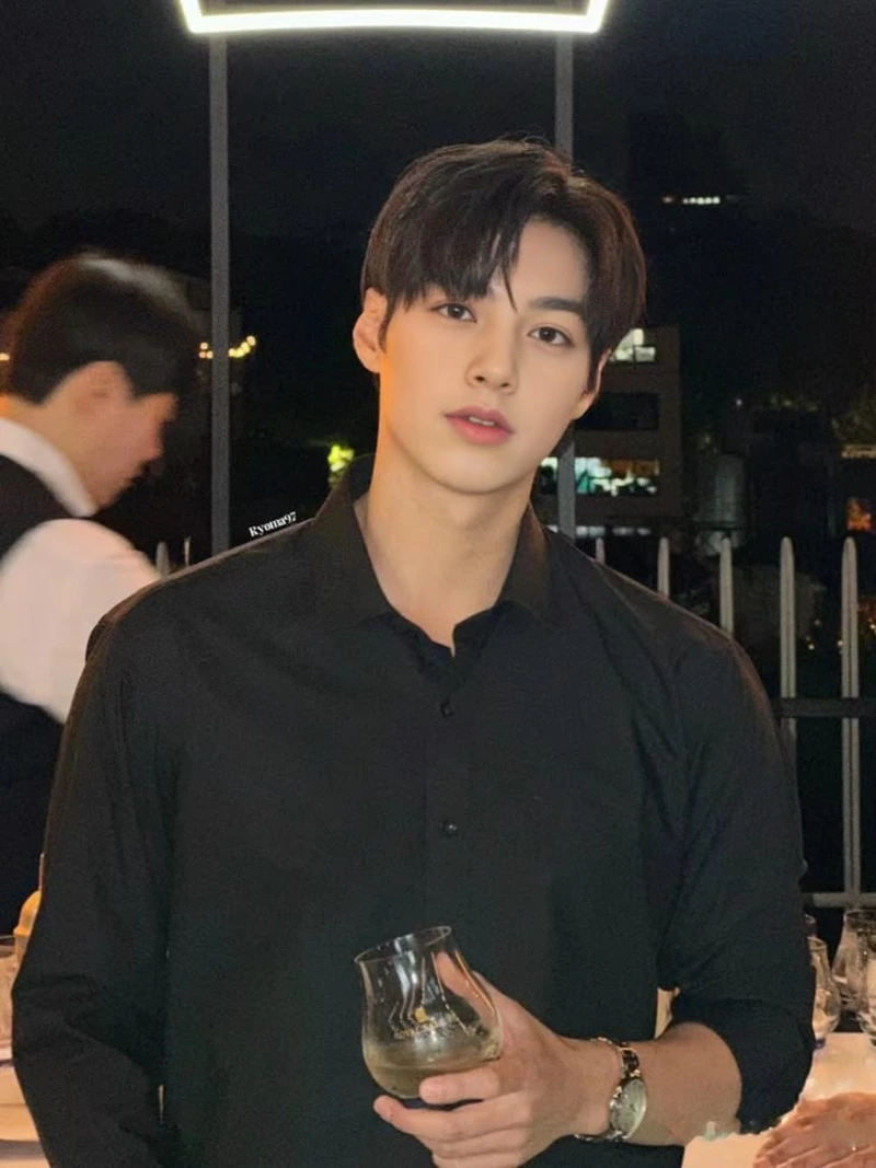 hình trai đẹp cuốn hút