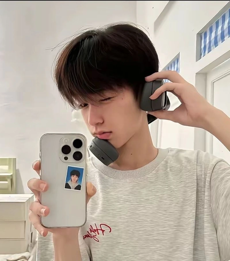 trai đẹp k9 cực đáng yêu