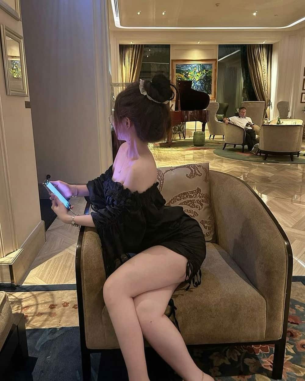 Ảnh gái xinh che mặt