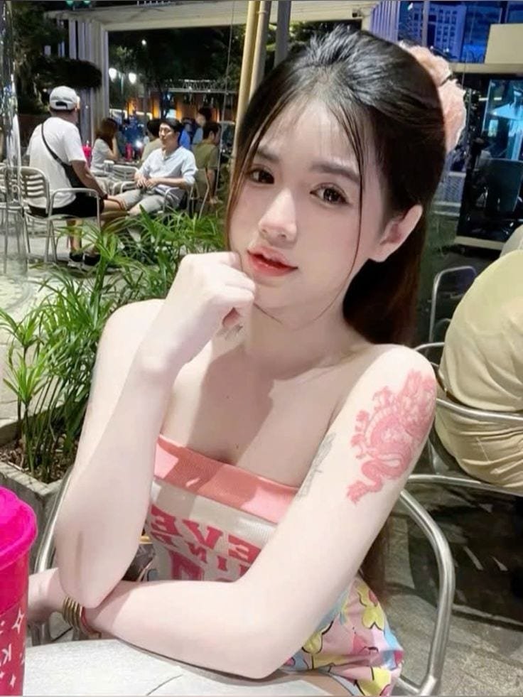 Ảnh gái xinh da trắng nổi