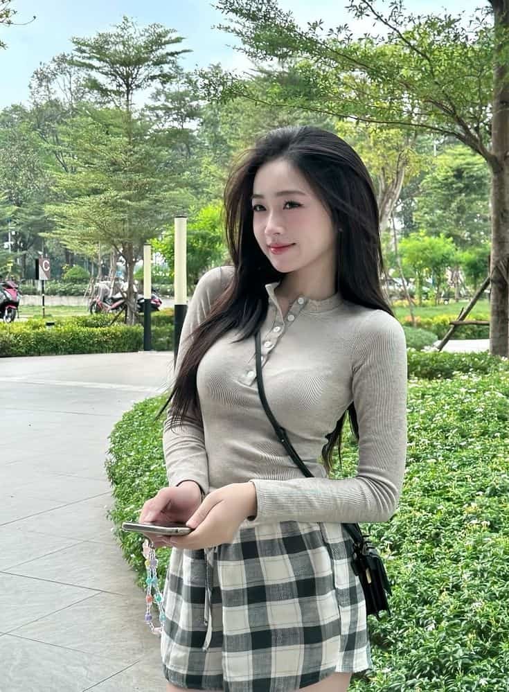 Cô nàng 2k6 xinh xắn