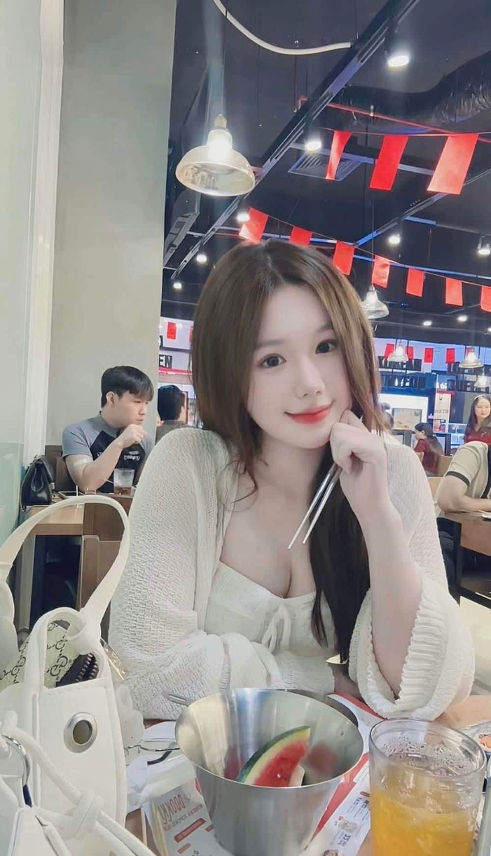 Con gái xinh đẹp lắm