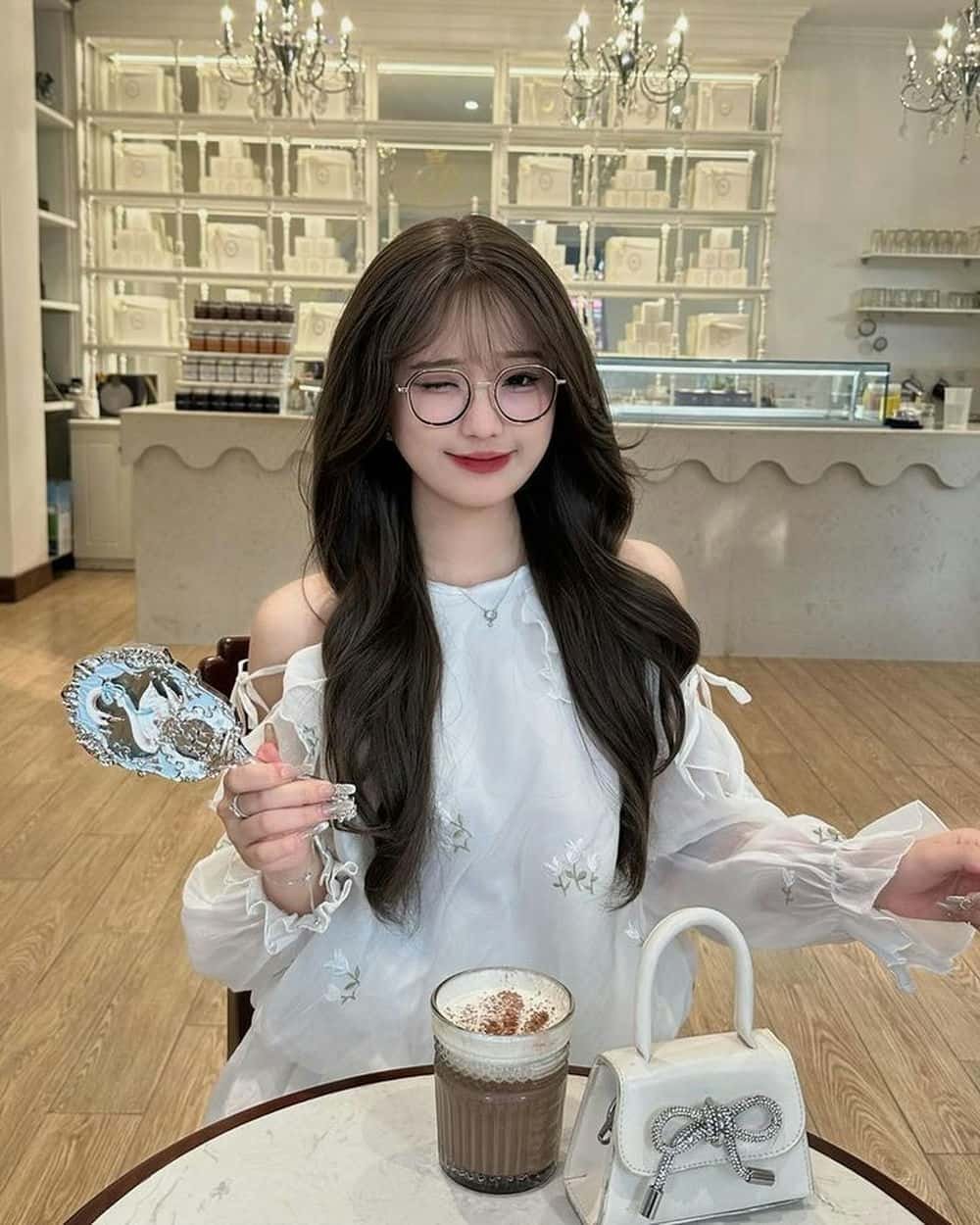 Con gái xinh đẹp ngoan