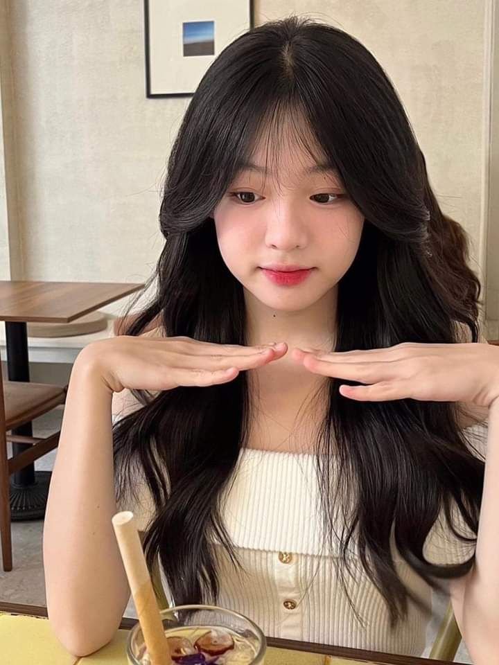 Con gái xinh đẹp sáng