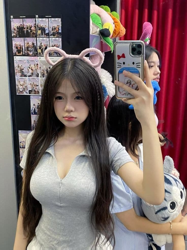 Gái xinh 2k12 trong trẻo