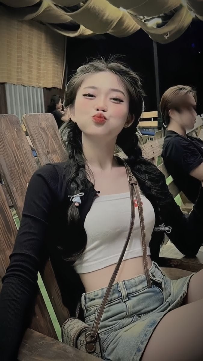 Gái xinh 2k12 tươi tắn