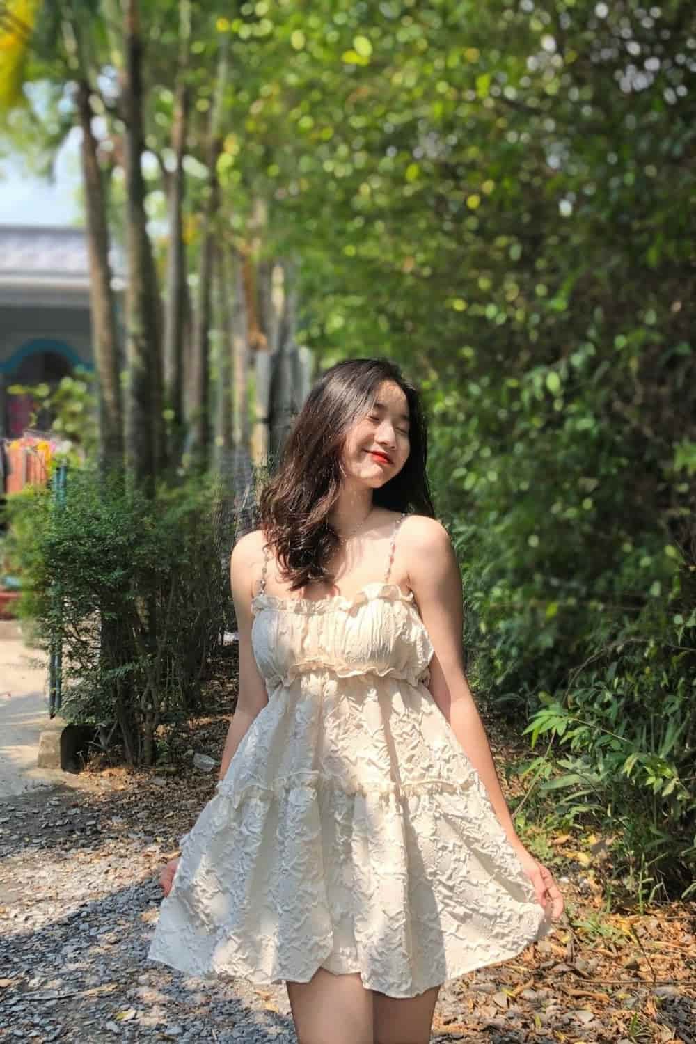 Gái xinh cười trong veo sáng