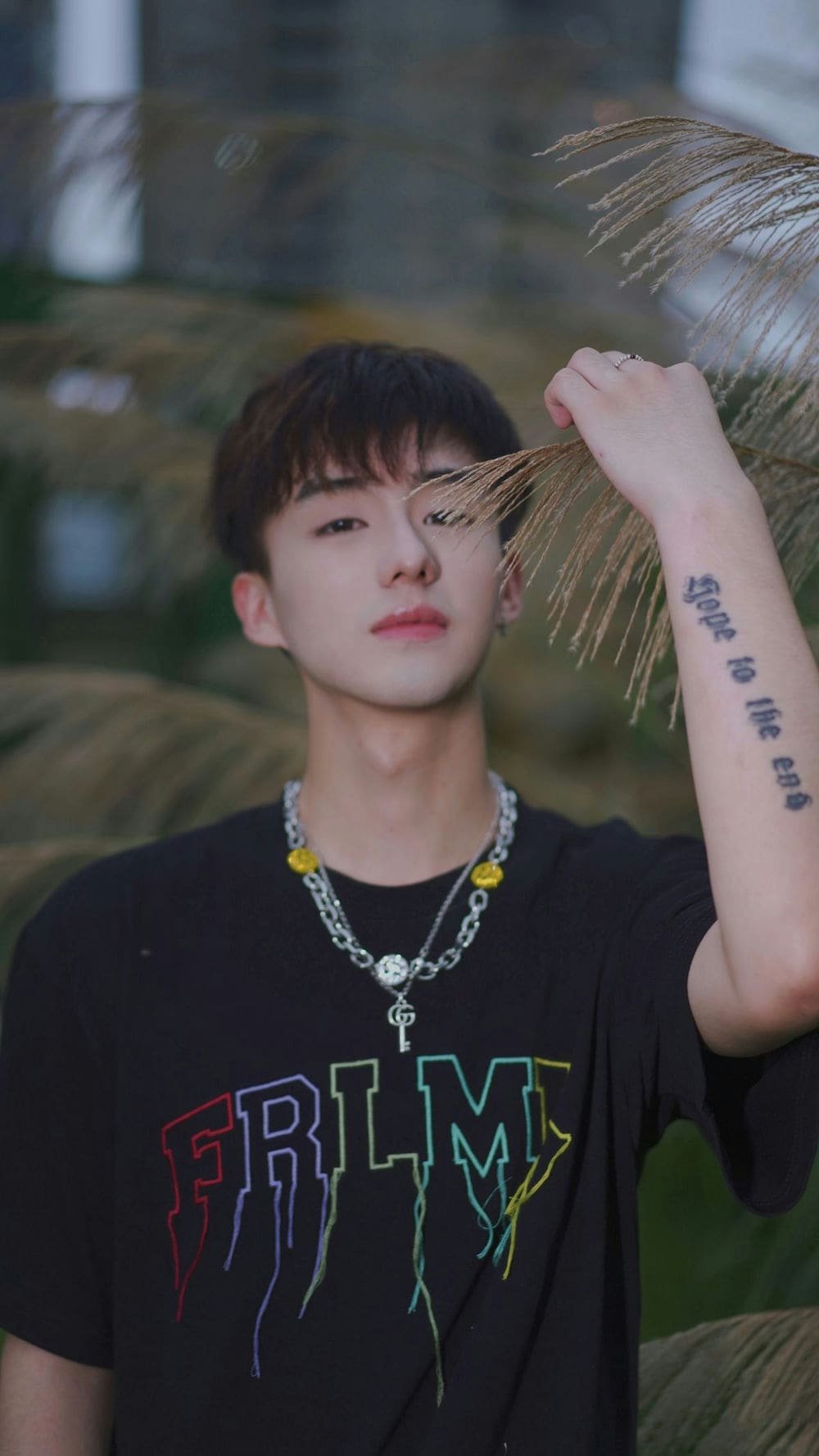 Gương mặt trai đẹp k12