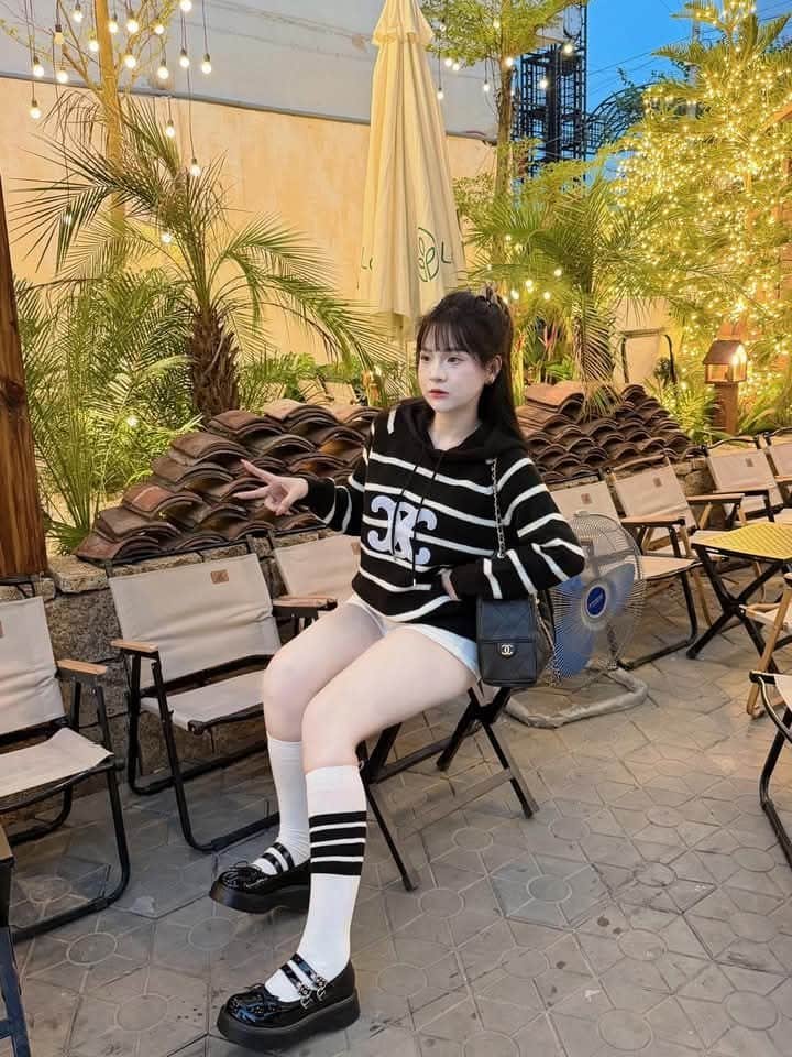 Hot girl 2k9 trẻ trung